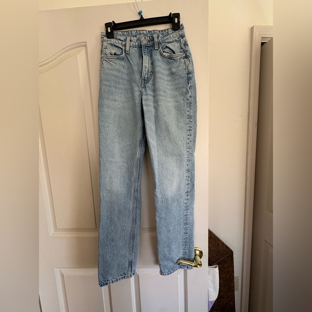 H&M High Rise Straight Leg Jeans